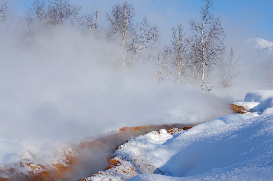Snowdrifts hot spring pairs