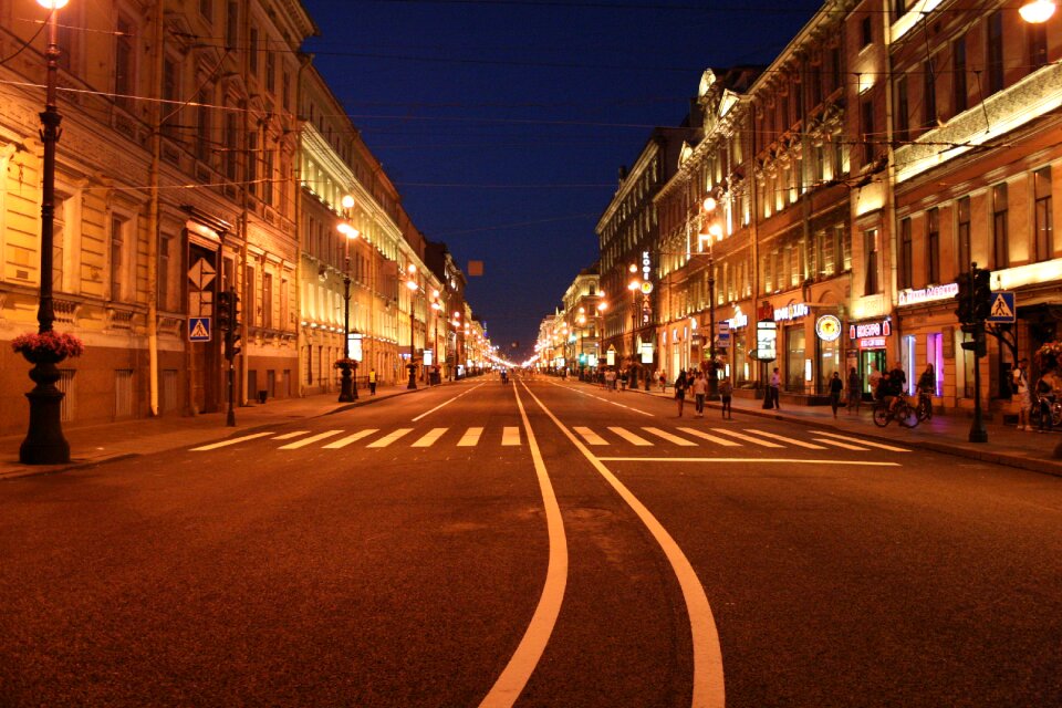 Travel horizontal road