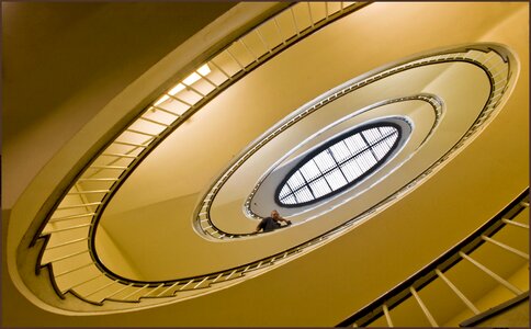 Step spiral staircase photo