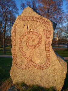 Runestone runes vikings