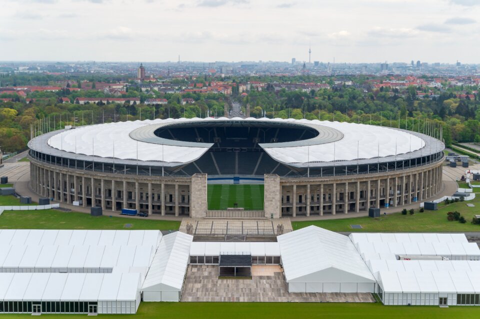 Sport fussballstadtion history