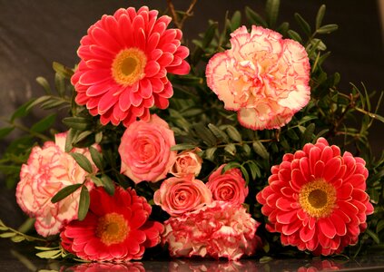Petal bouquet rose