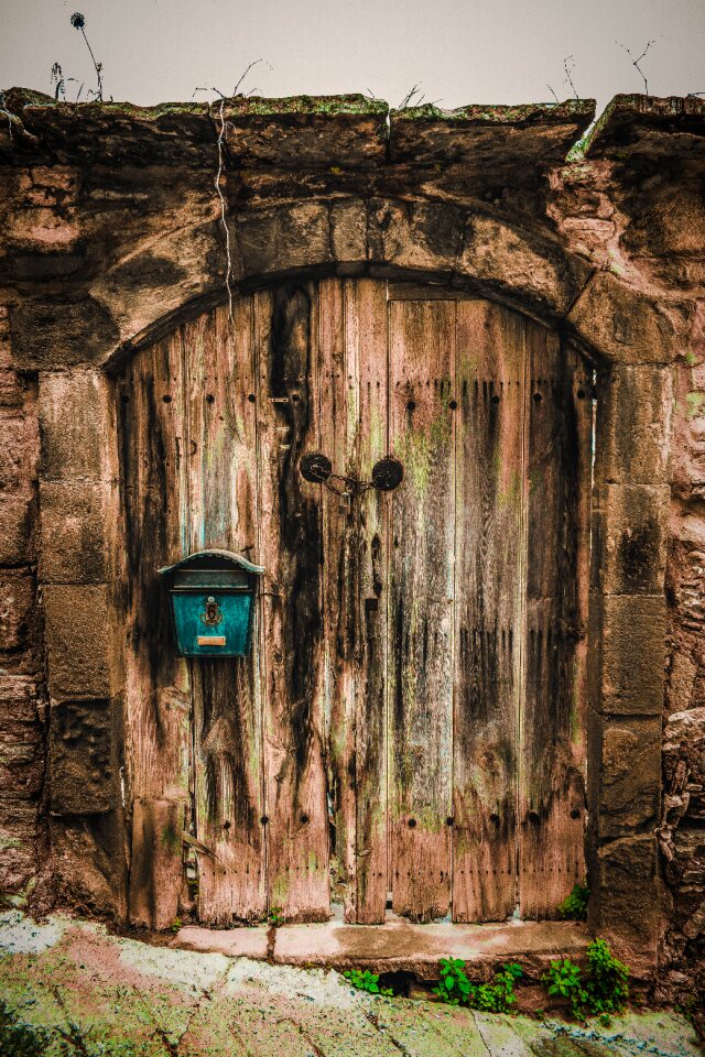 Gate wooden aged
