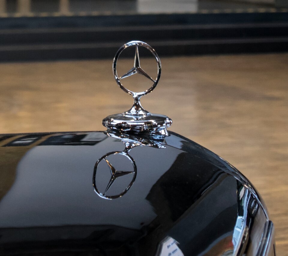 Mirroring oldtimer classic