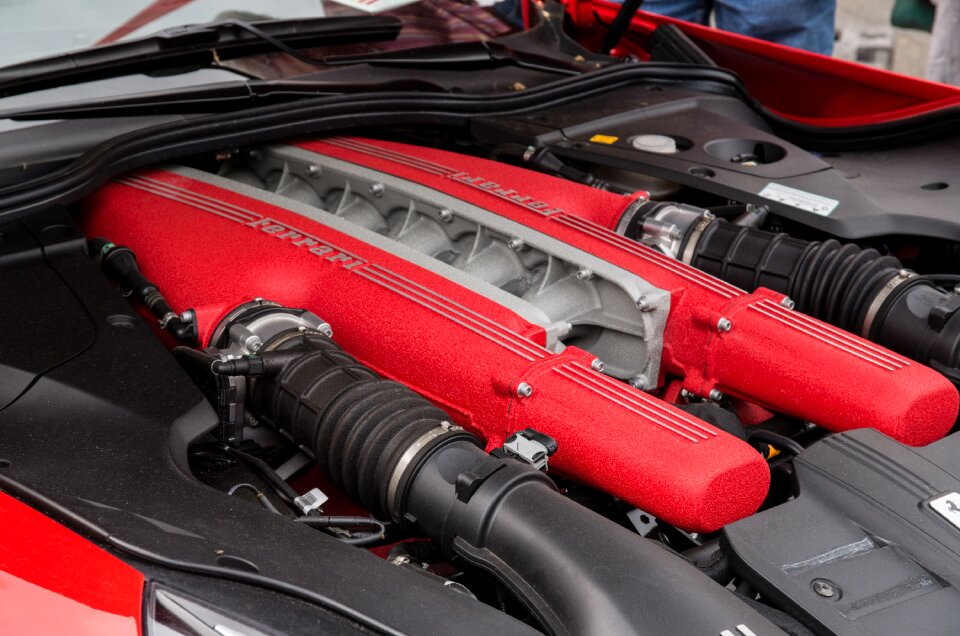 Sports car automotive vehicle