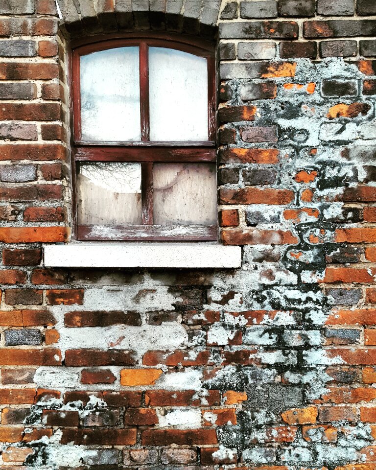 Abandoned house expression
