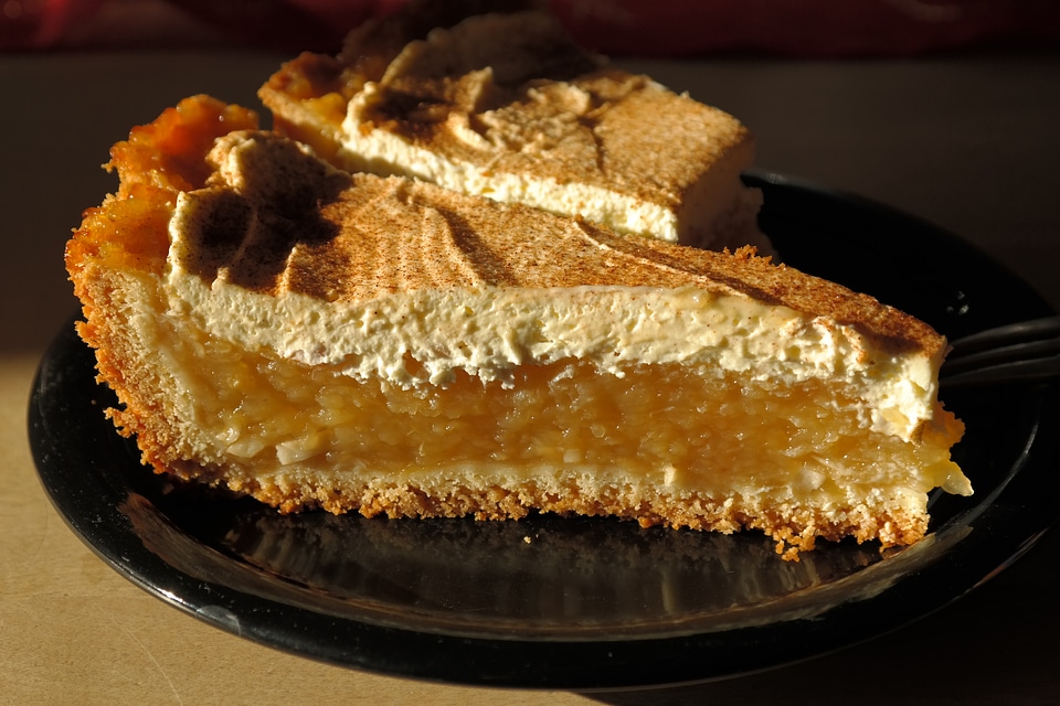 Apple champagne cake sweet delicious
