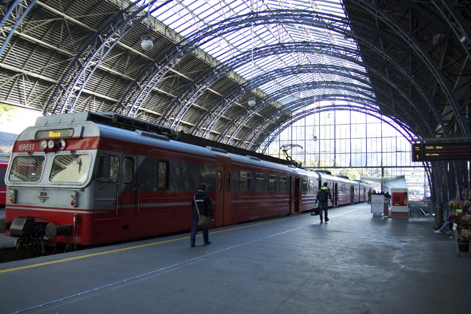 Travel train architecture
