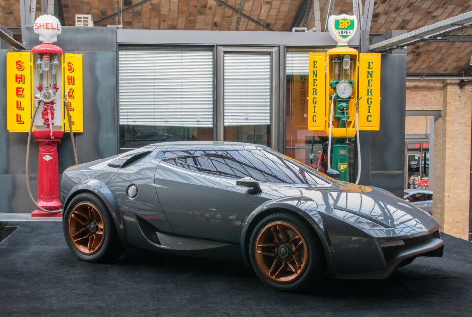 Sports car vehicle transport system
