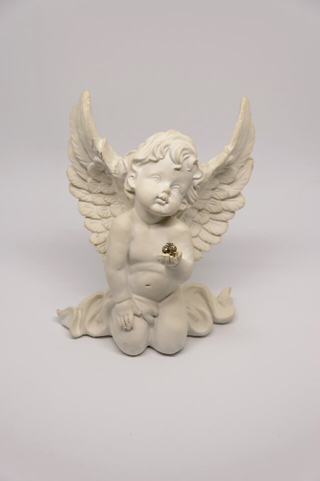 Background ornament figurine