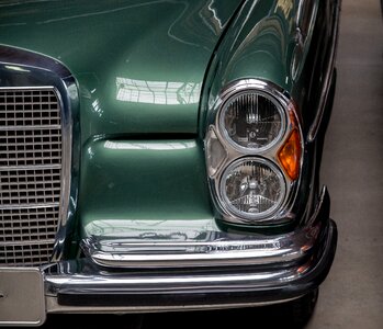 Chrome dual headlights drive