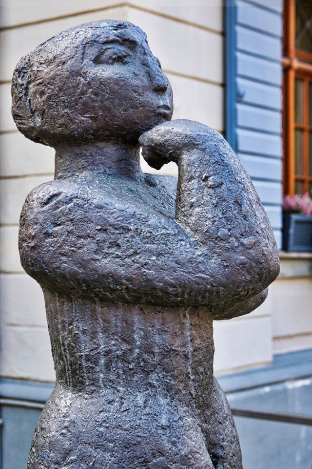 Woman bronze figure