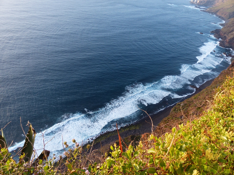 Cliff sea wave