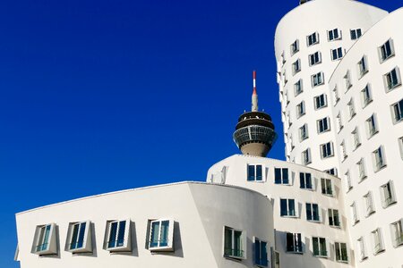 City gehry düsseldorf