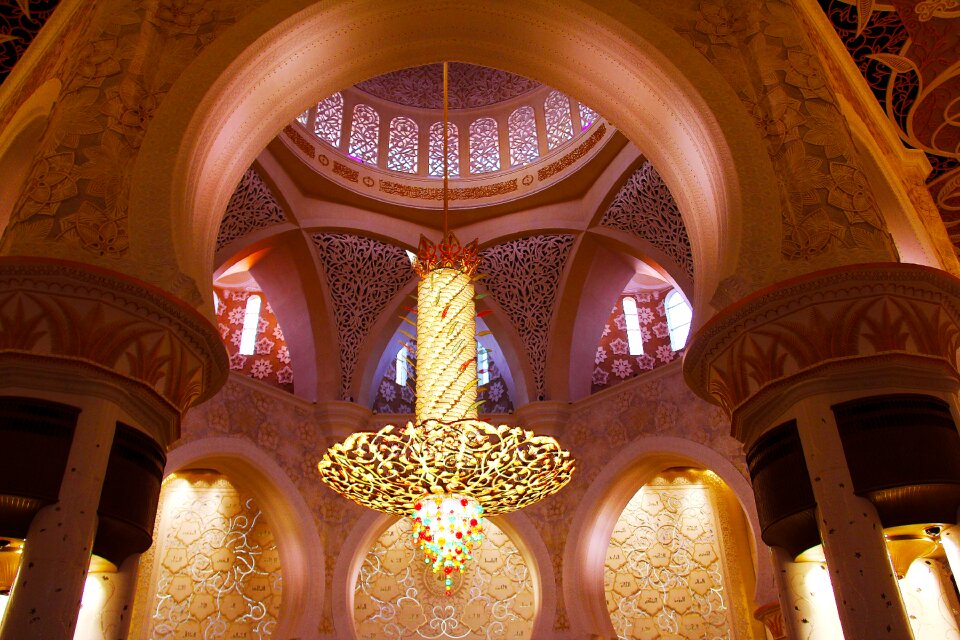 Pray muslim sheikh zayed grand mosque