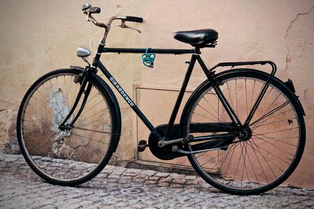 Pedal padlock handlebars photo