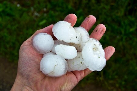 Ice lumps precipitate thunderstorm