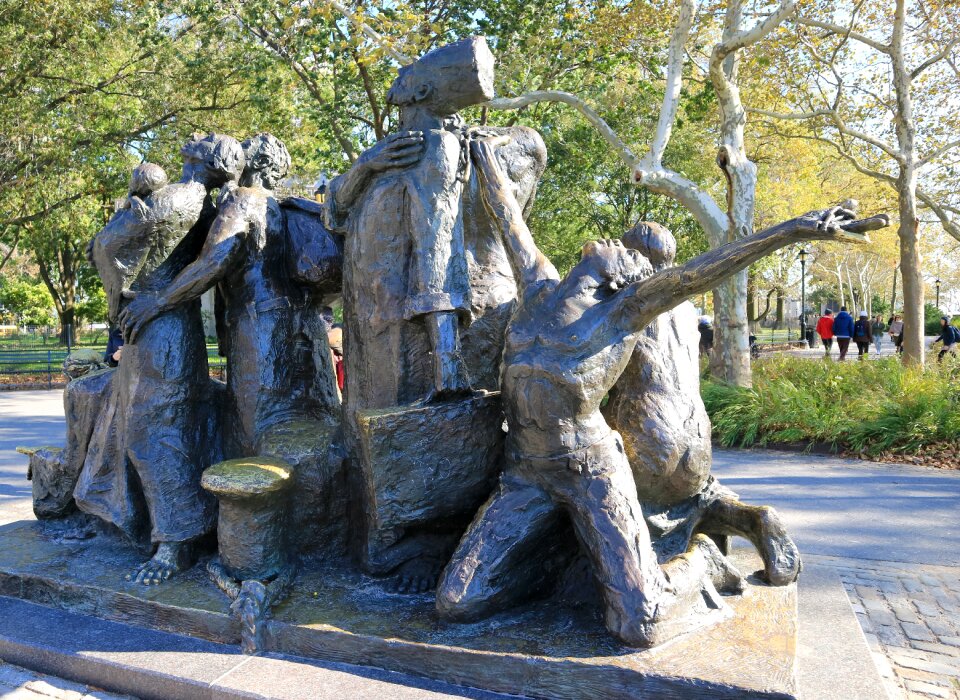 Travel art monument