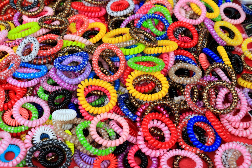Colorful rings color
