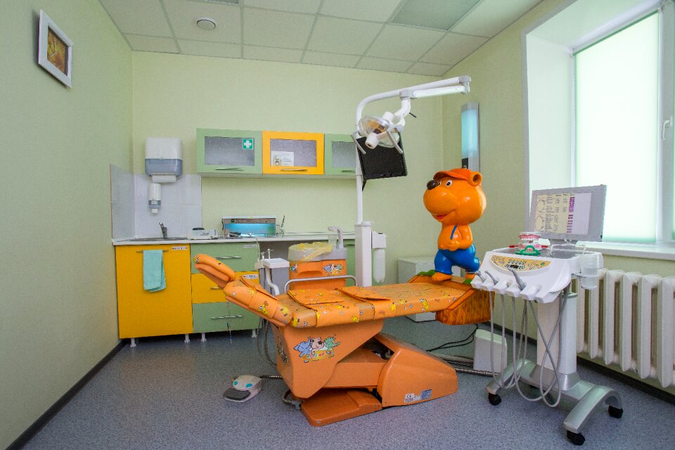Hospital dentistry armchair