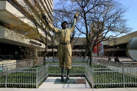 Travel art monument
