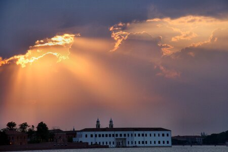 Sun venice dusk