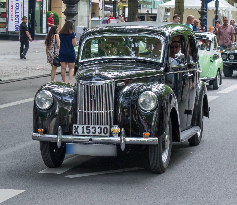 Classic automotive limousine