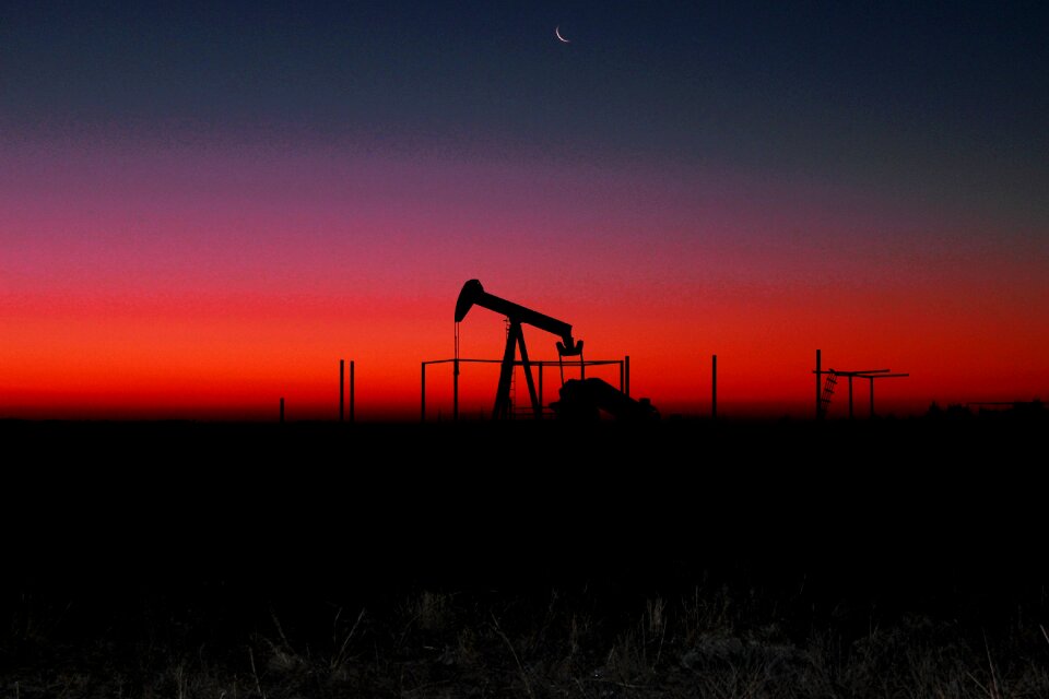 Silhouette resource pump jack