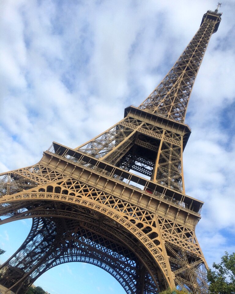 Tallest landmark sky