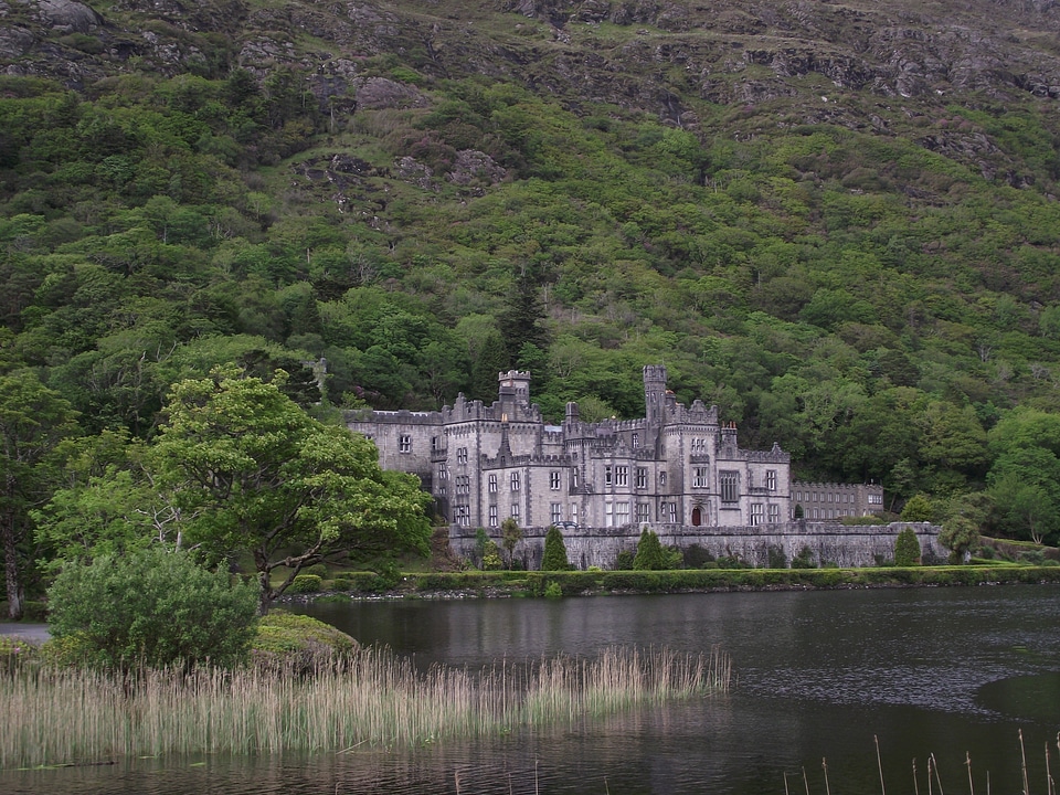 Castle lake ireland