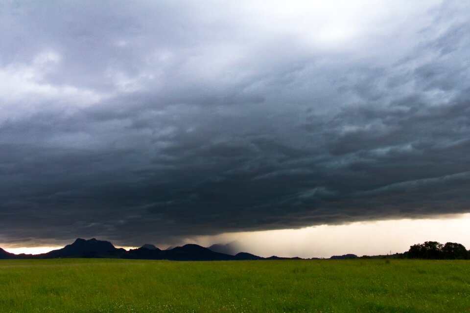 Cumulonimbus storm hunting meteorology