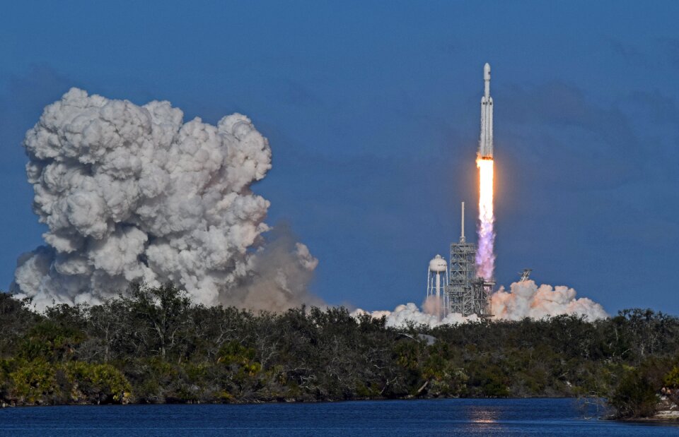 Spacex falcon heavy