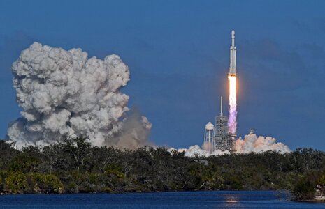 Spacex falcon heavy