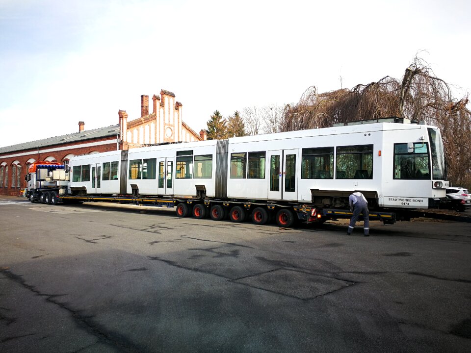 öpnv low-bed trailer the second position
