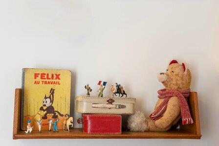 Peel child books wood