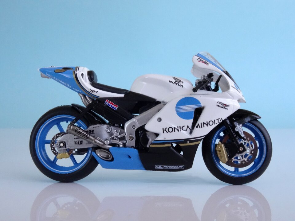 Motorcycle honda rc211v