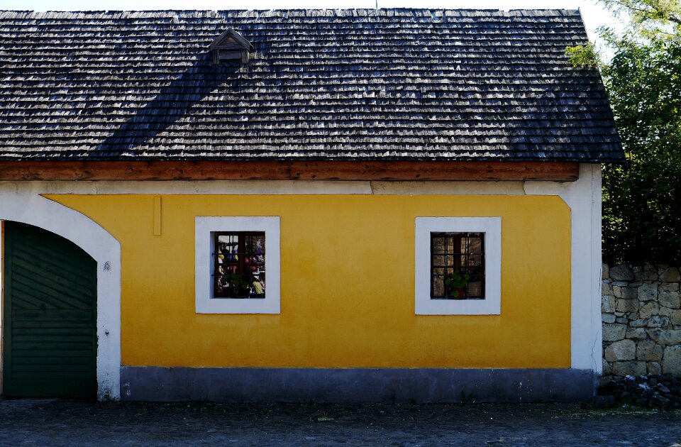 Building family window