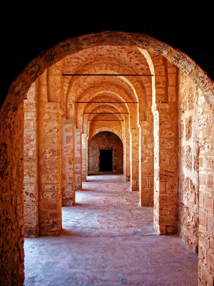 Arch travel antiquity