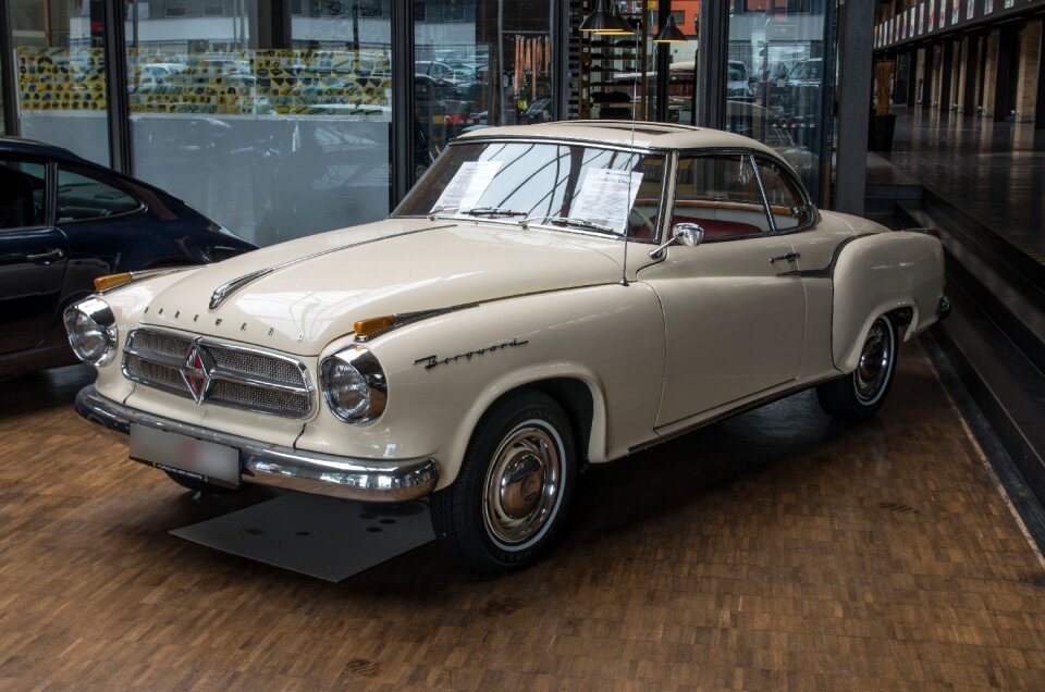 Oldtimer automotive coupe classic