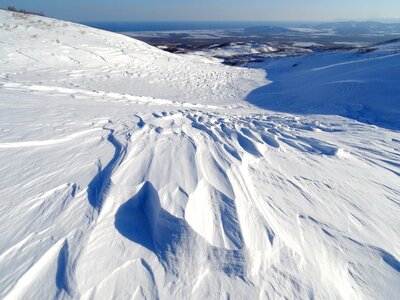 Height wind patterns in the snow photo