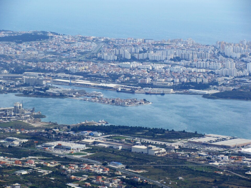 Cityscape town split