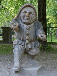 Sculpture globe zwergelgarten