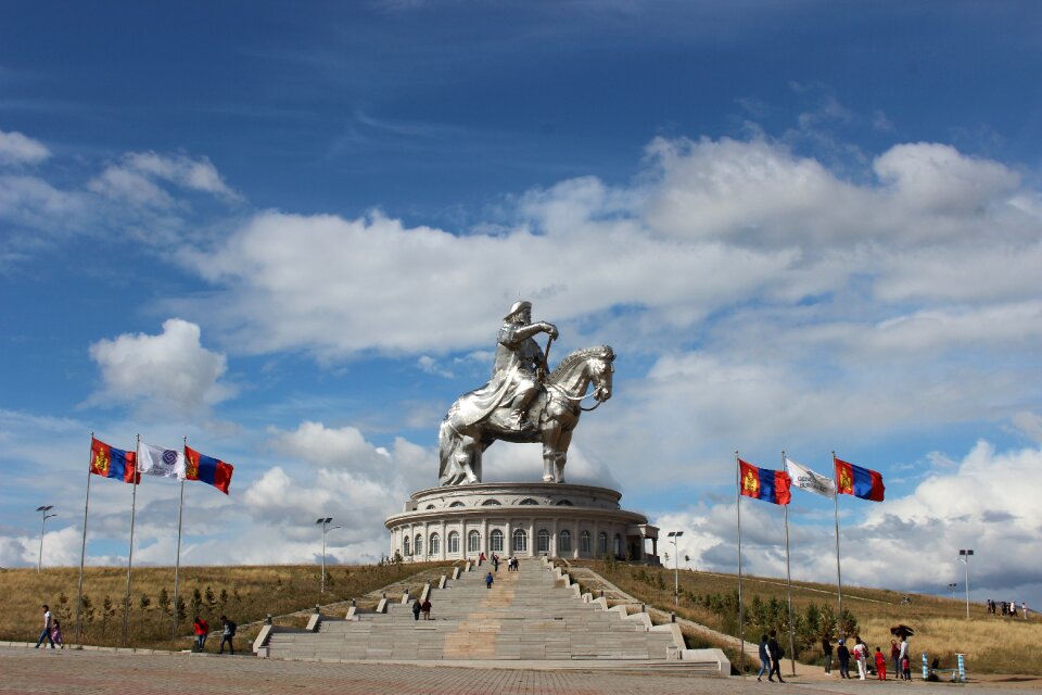 Historic statue history