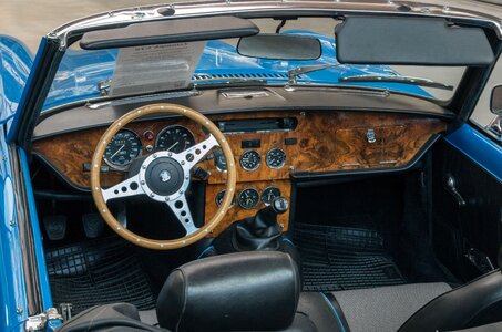 Dashboard wood steering wheel transport system