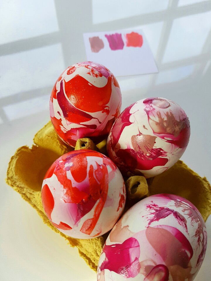 Easter greeting goose egg pink