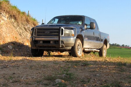 Lagoon bank transportation system vehicle