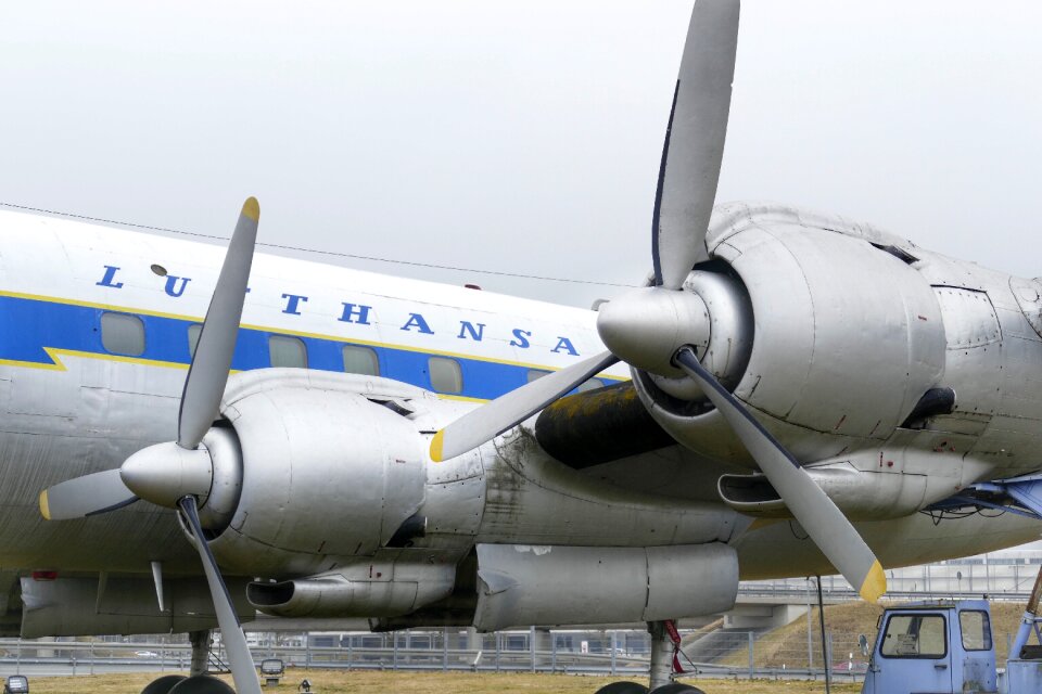 Aircraft airport propeller