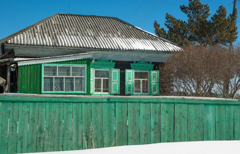 Lake baikal wooden house closing