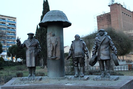 Tbilisi statue photo