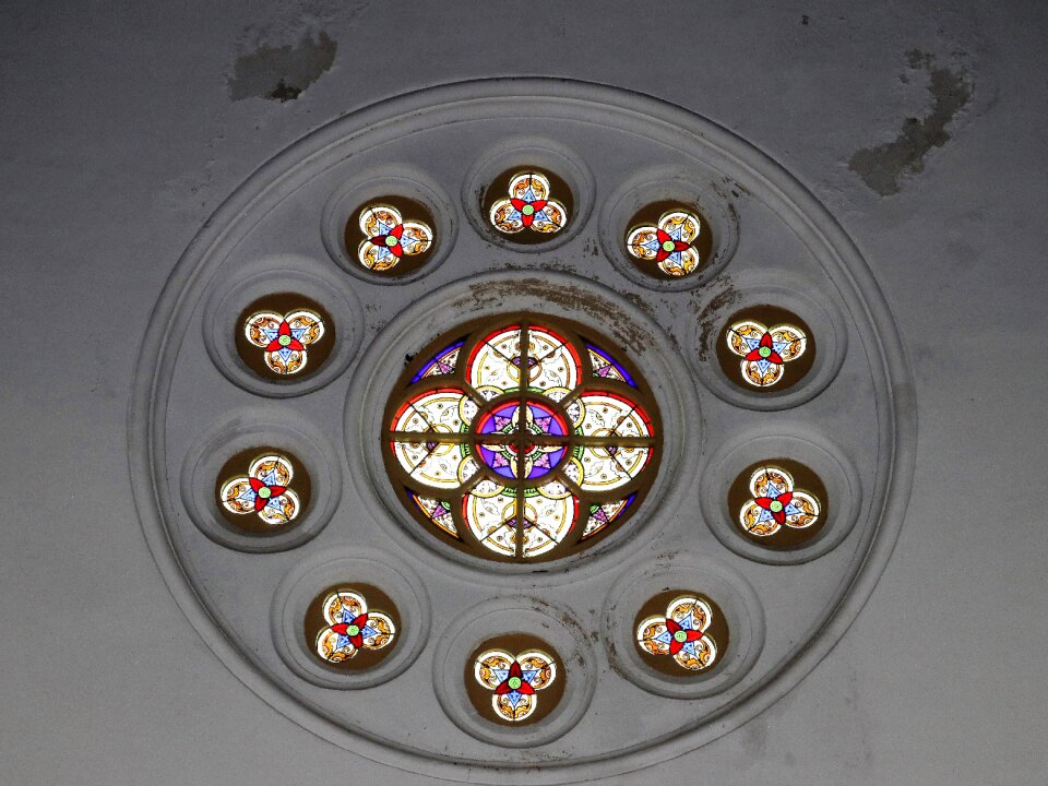 Religion round window